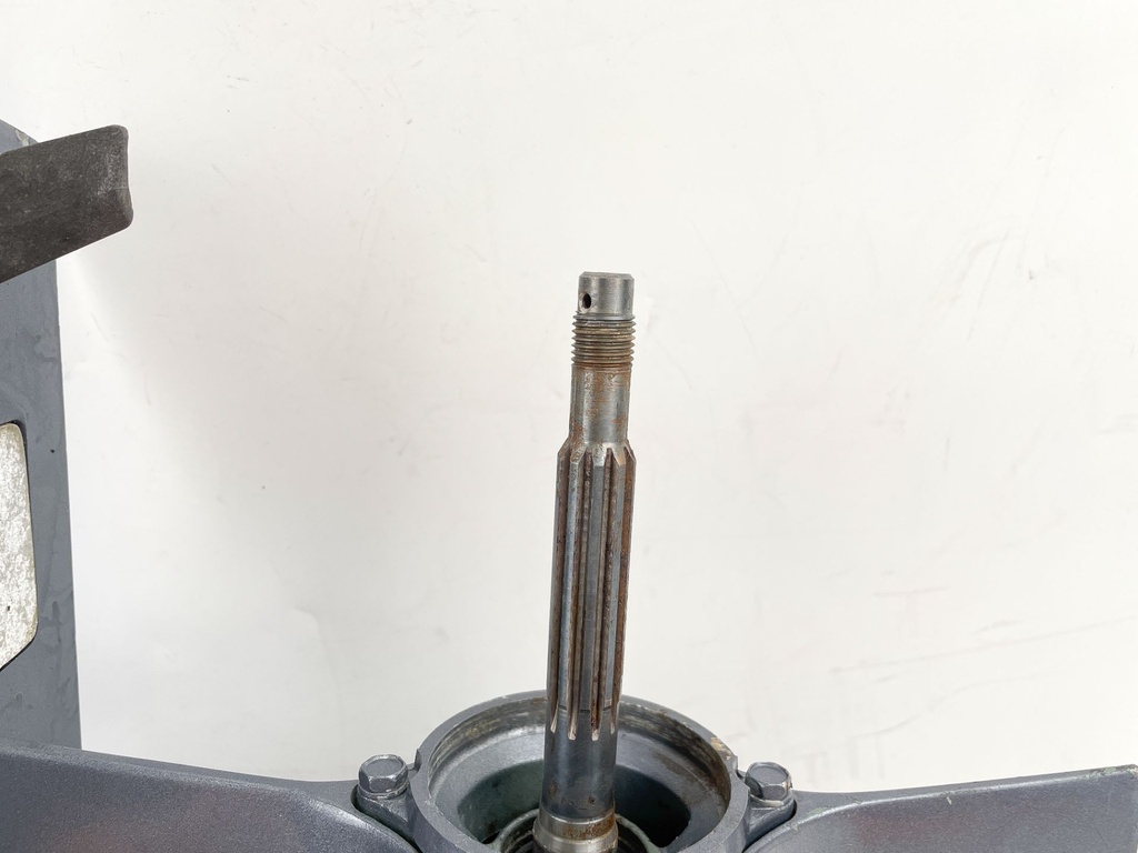 Yamaha 25HP 4 Stroke Outboard 20" Long Lower Unit Gear Case 1998-2012