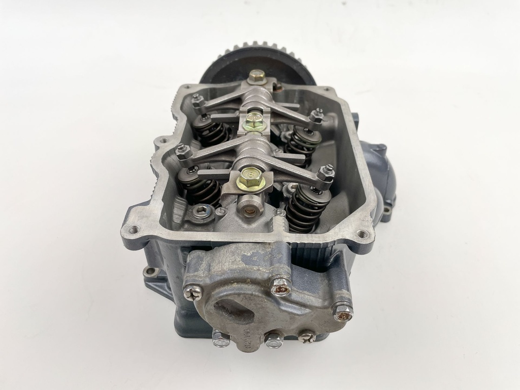 2001 Yamaha 25 HP 4 Stroke Outboard Cylinder Head 65W-W009A-12-4D OEM