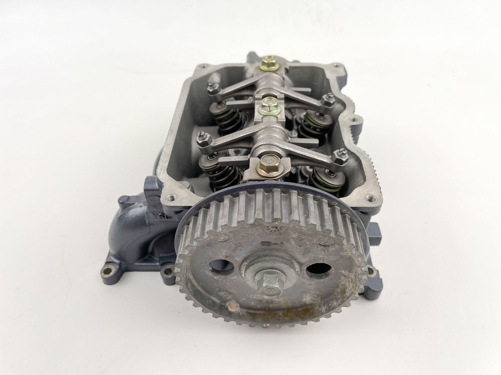 2001 Yamaha 25 HP 4 Stroke Outboard Cylinder Head 65W-W009A-12-4D OEM