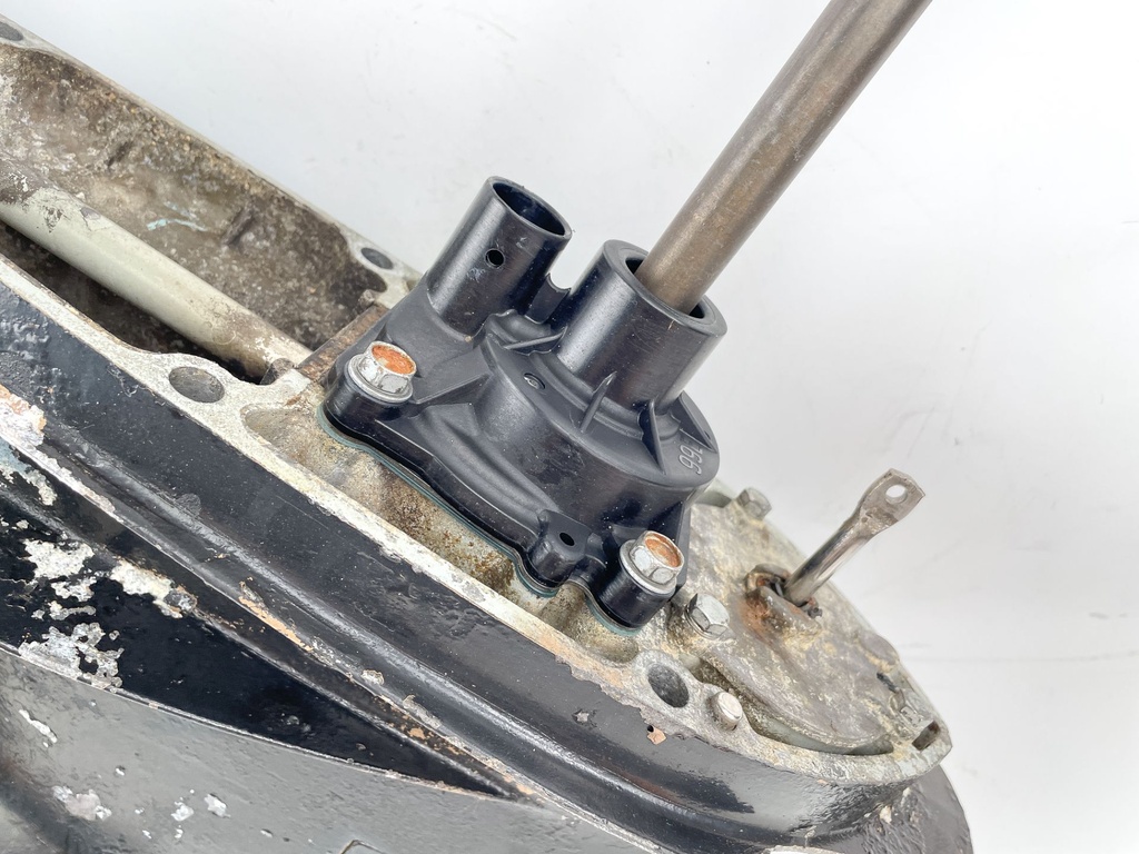 1998 Suzuki 70 HP 4 Stroke Outboard Lower Unit Gear Case 55110-99E02-0EP