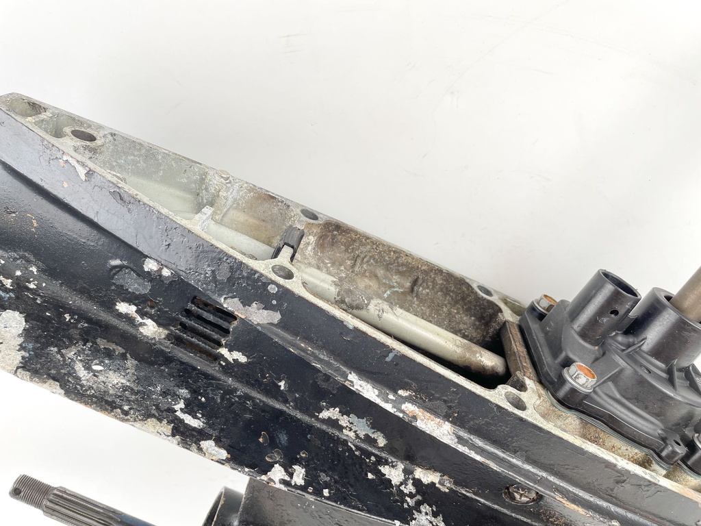 1998 Suzuki 70 HP 4 Stroke Outboard Lower Unit Gear Case 55110-99E02-0EP