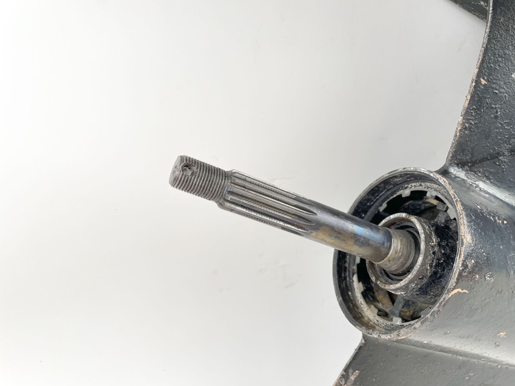 1998 Suzuki 70 HP 4 Stroke Outboard Lower Unit Gear Case 55110-99E02-0EP