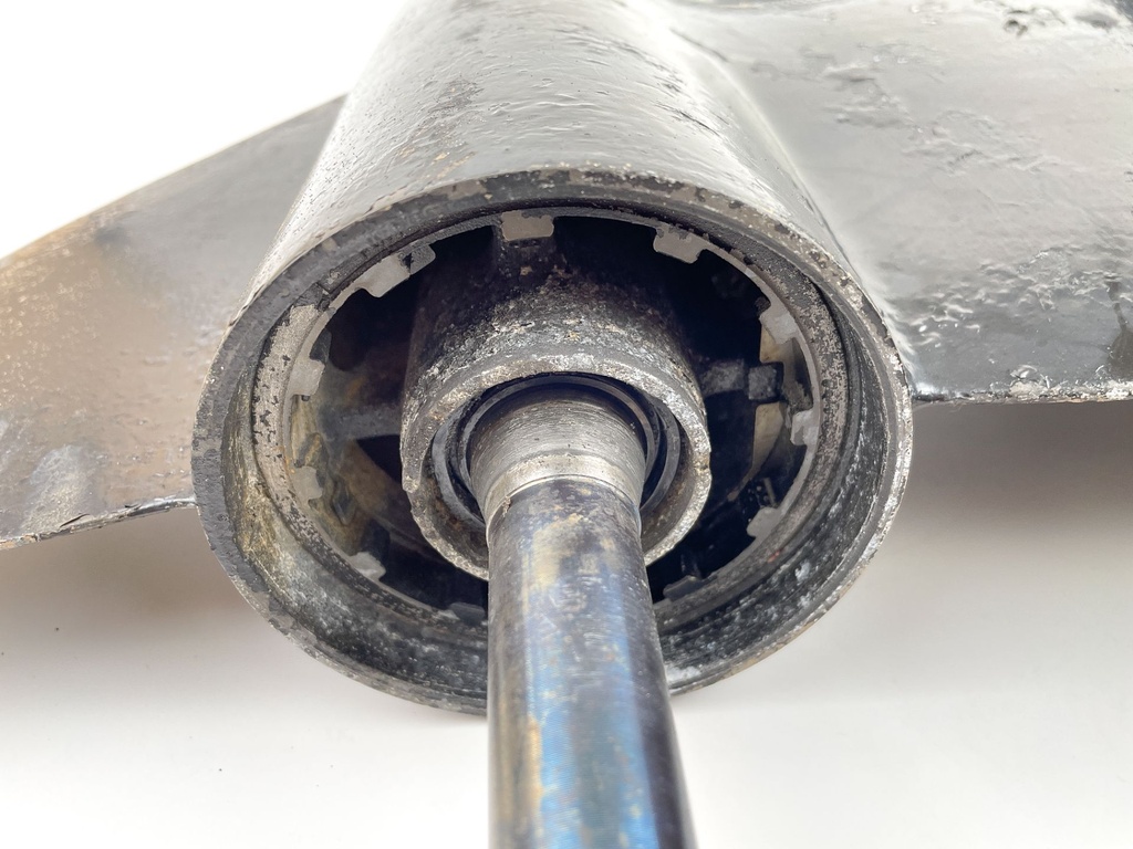 1998 Suzuki 70 HP 4 Stroke Outboard Lower Unit Gear Case 55110-99E02-0EP