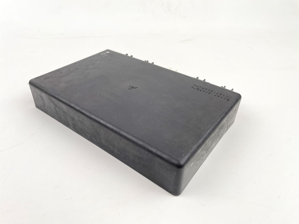 1998 Suzuki 70 HP 4 Stroke Outboard Engine Control Unit ECU 33920-99EA0 118 Hours