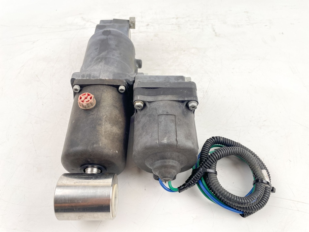 Johnson Evinrude Suzuki DF 70 90 115 HP Outboard Engine Tilt Trim Unit Assembly