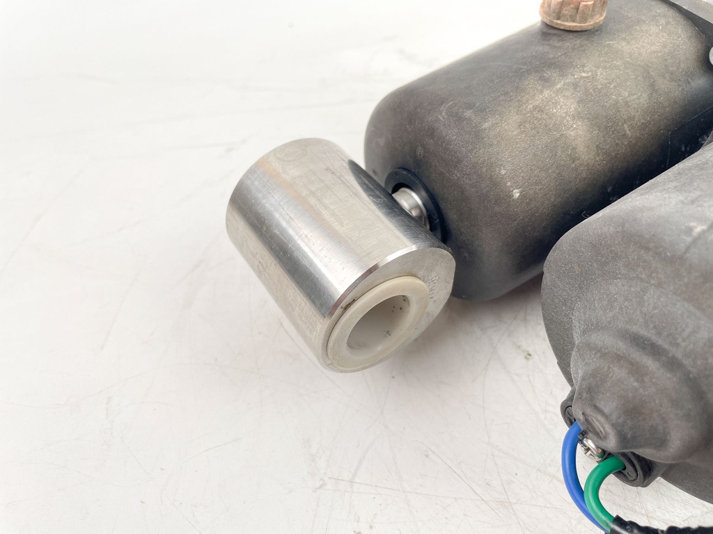 Johnson Evinrude Suzuki DF 70 90 115 HP Outboard Engine Tilt Trim Unit Assembly