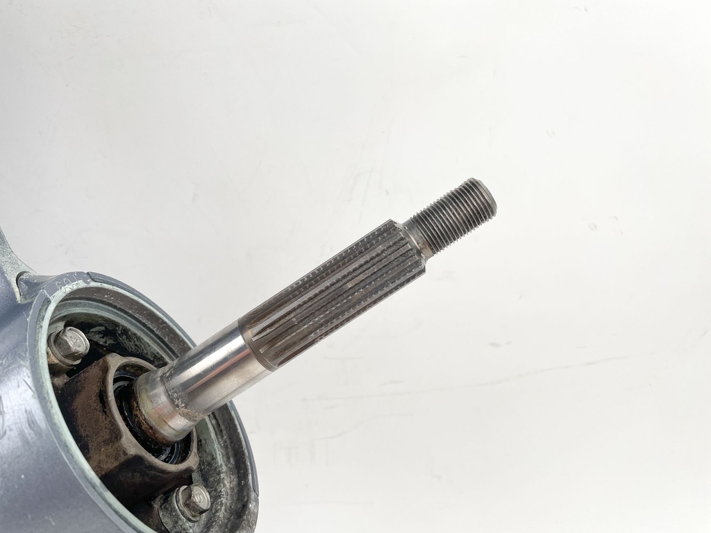 2003 Yamaha 225 HP 4 Stroke Outboard Lower Unit Gear Case 69J-45300-21-8D OEM