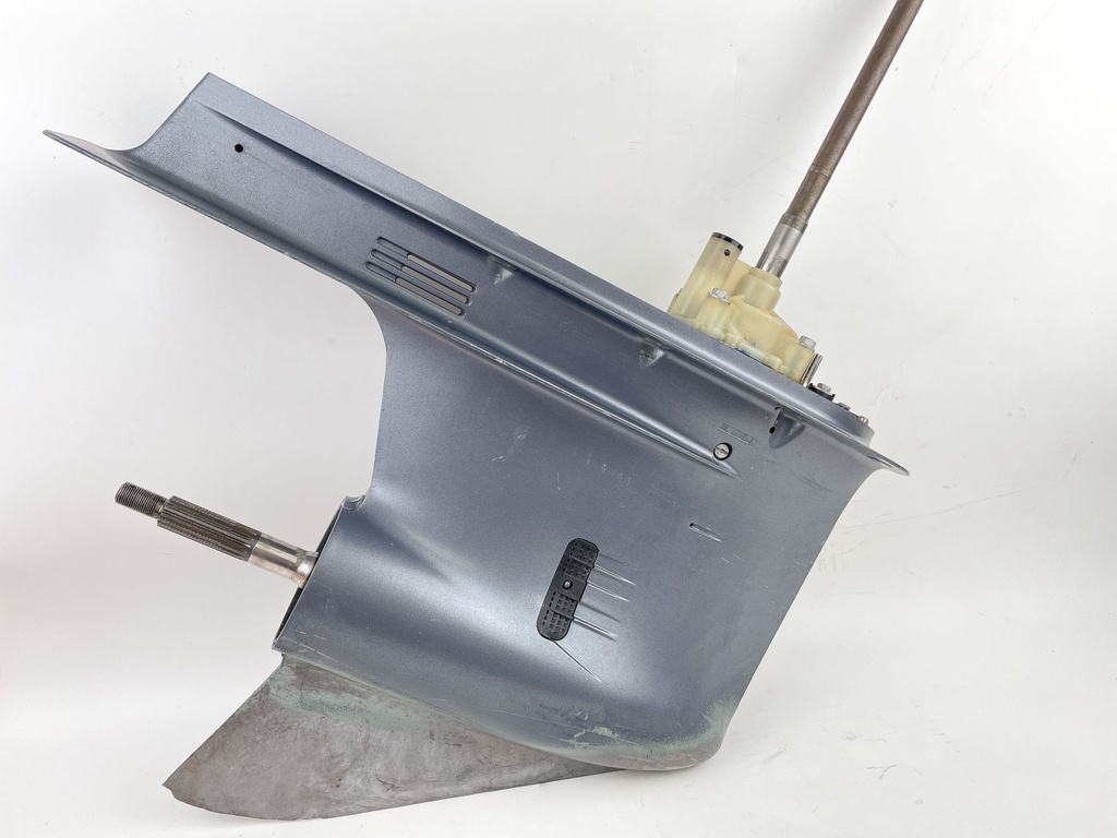 2003 Yamaha 225 HP 4 Stroke Outboard Lower Unit Gear Case 69J-45300-21-8D OEM