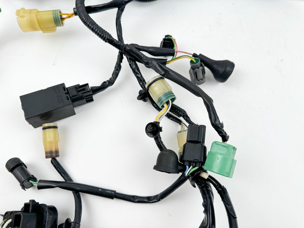 2004 Honda 150 HP 4 Stroke Outboard Engine Wire Harness 32100-ZY6-020 OEM