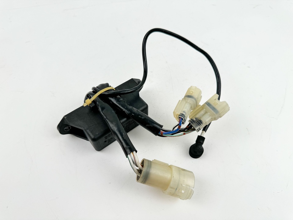 2004 Honda 150 HP 4 Stroke Outboard Main Relay 38580-ZY6-013 OEM