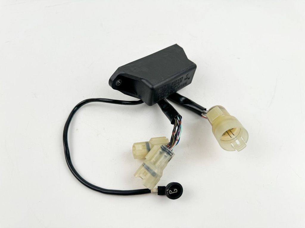 2004 Honda 150 HP 4 Stroke Outboard Main Relay 38580-ZY6-013 OEM