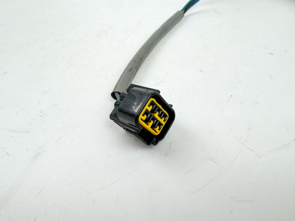 2002 Yamaha 200 HP 2 Stroke Outboard Oil Level Sensor 67H-85730-01-00 OEM