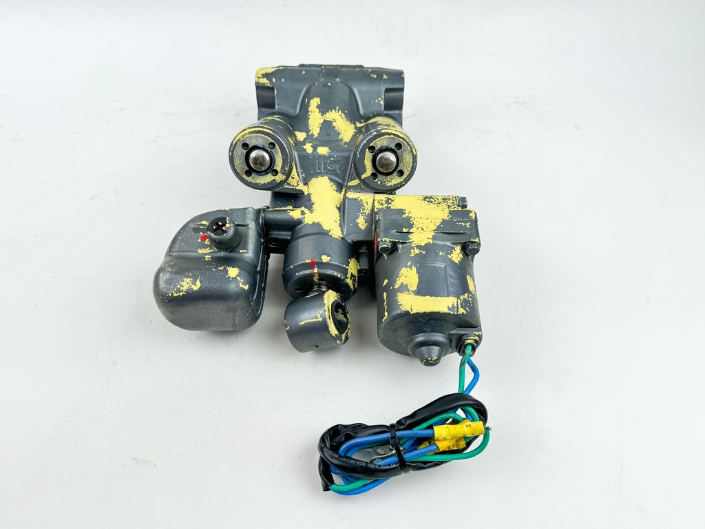 2002 Yamaha 200 HP 2 Stroke Outboard Power Trim Tilt Unit 68F-43800-00-4D OEM