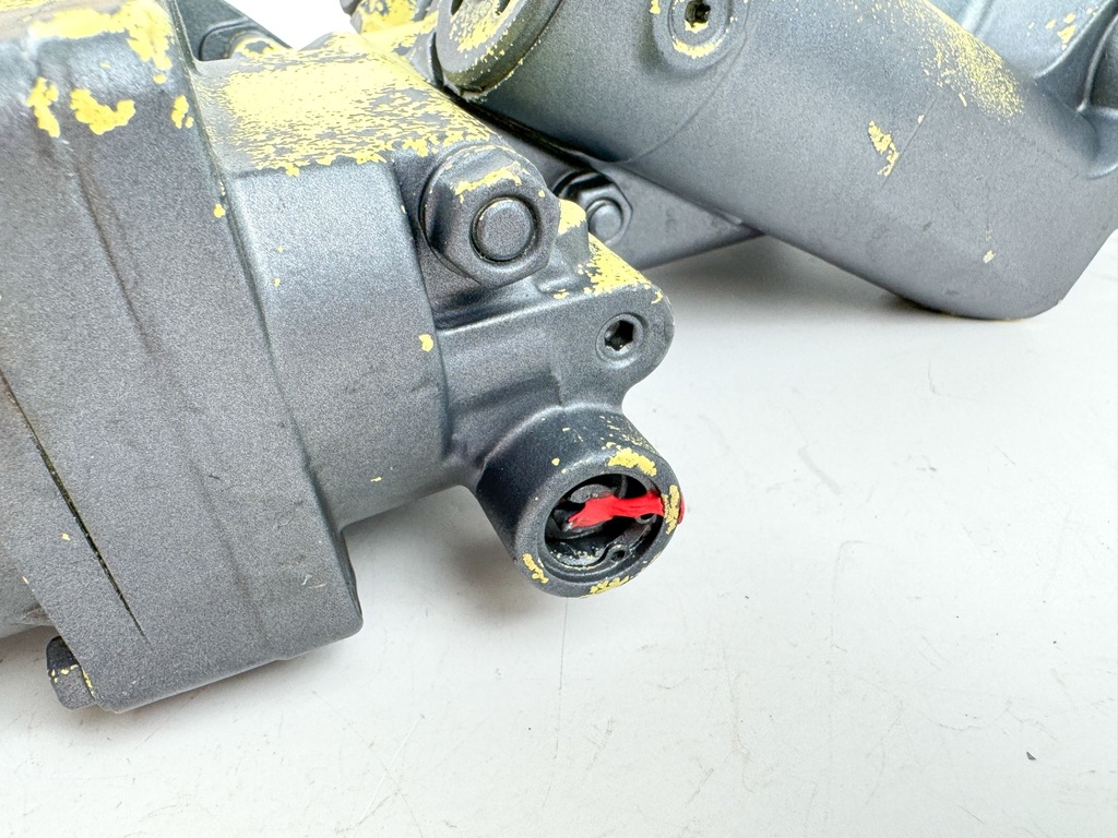 2002 Yamaha 200 HP 2 Stroke Outboard Power Trim Tilt Unit 68F-43800-00-4D OEM