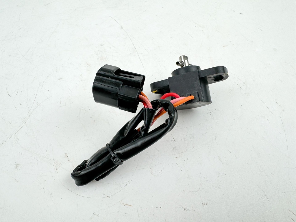 2002 Yamaha 200 HP 2 Stroke Outboard Throttle Position Sensor 61A-85885-00-00 OEM