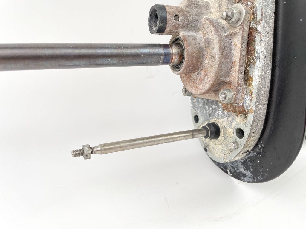 2002 Suzuki 40 HP 4 Stroke Outboard 20" Long Lower Unit Gear Case