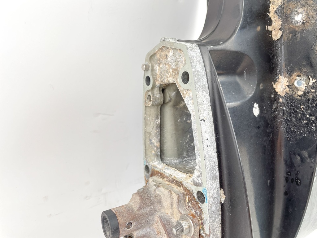 2002 Suzuki 40 HP 4 Stroke Outboard 20" Long Lower Unit Gear Case