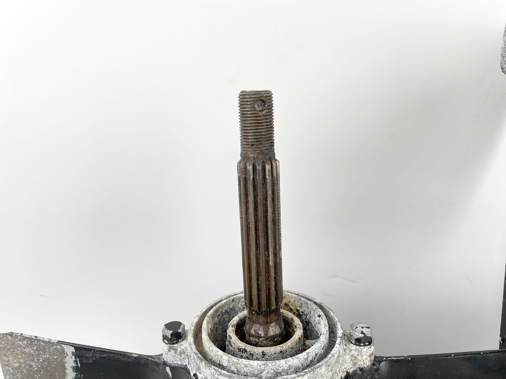 2002 Suzuki 40 HP 4 Stroke Outboard 20" Long Lower Unit Gear Case