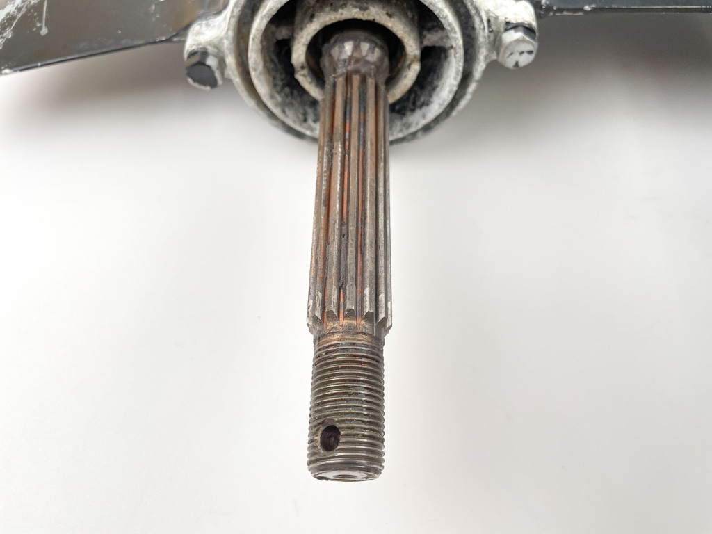 2002 Suzuki 40 HP 4 Stroke Outboard 20" Long Lower Unit Gear Case