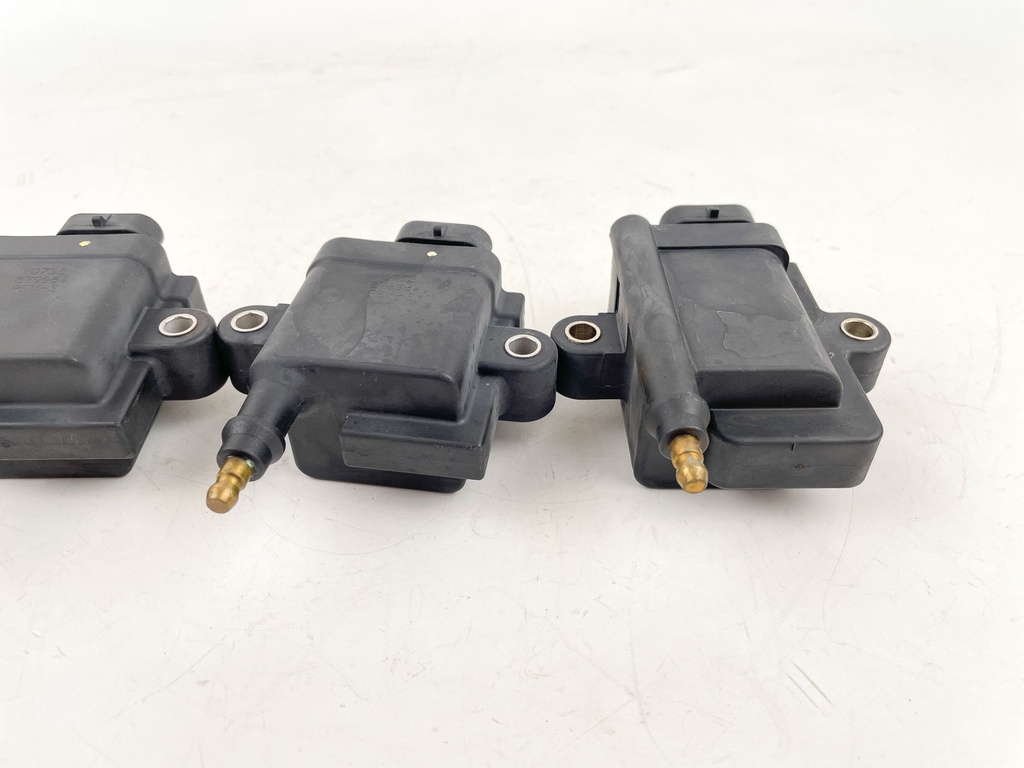 2008 Mercury 50 HP 4 Stroke Outboard Ignition Coil Set 879984T00 OEM