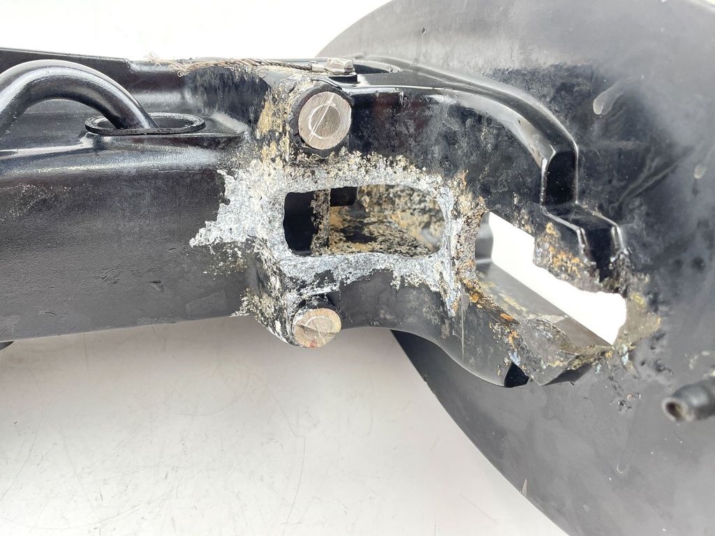 2008 Mercury 50 HP 4 Stroke Outboard Driveshaft Housing Mid Section 852421T07 OEM