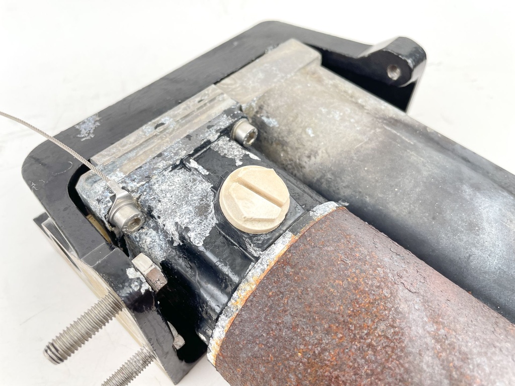 830150T2 Mercury 40 50 60 HP 2 Stroke Outboard Power Trim Tilt Unit Assembly 8M0055011