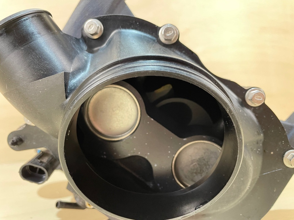 Mercury Verado 2.6L 350HP Supercharger Assembly 8M0102453