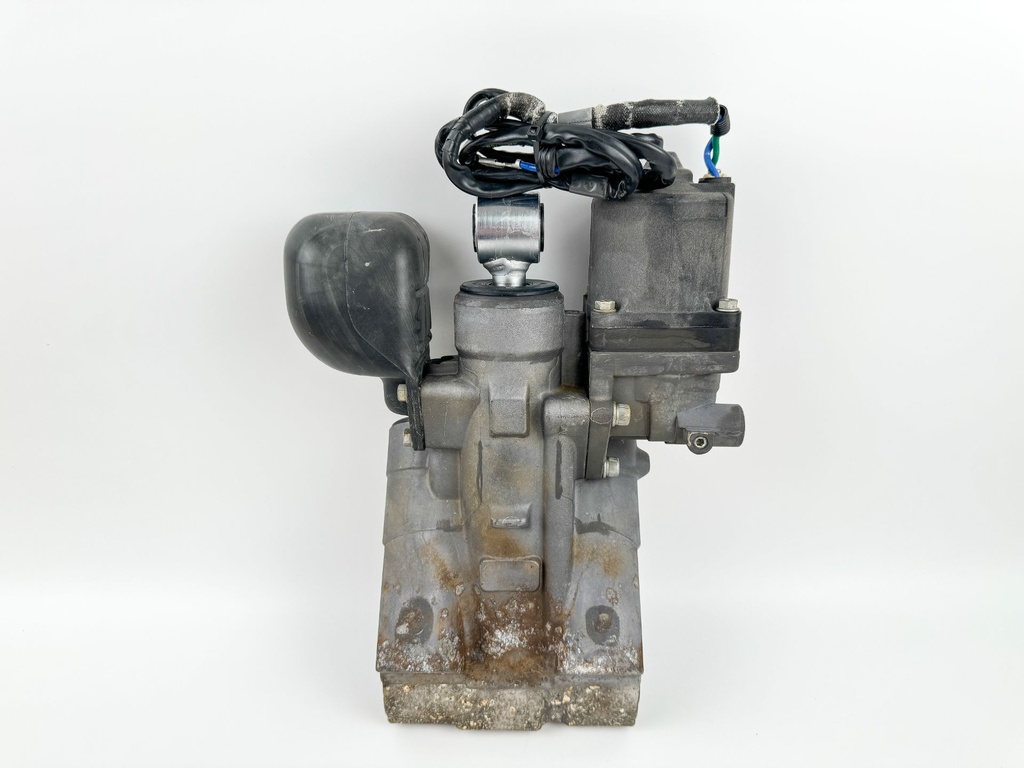 2004 Honda 90 HP 4 Stroke Outboard Power Trim Tilt Unit 56000-ZW1-708 OEM