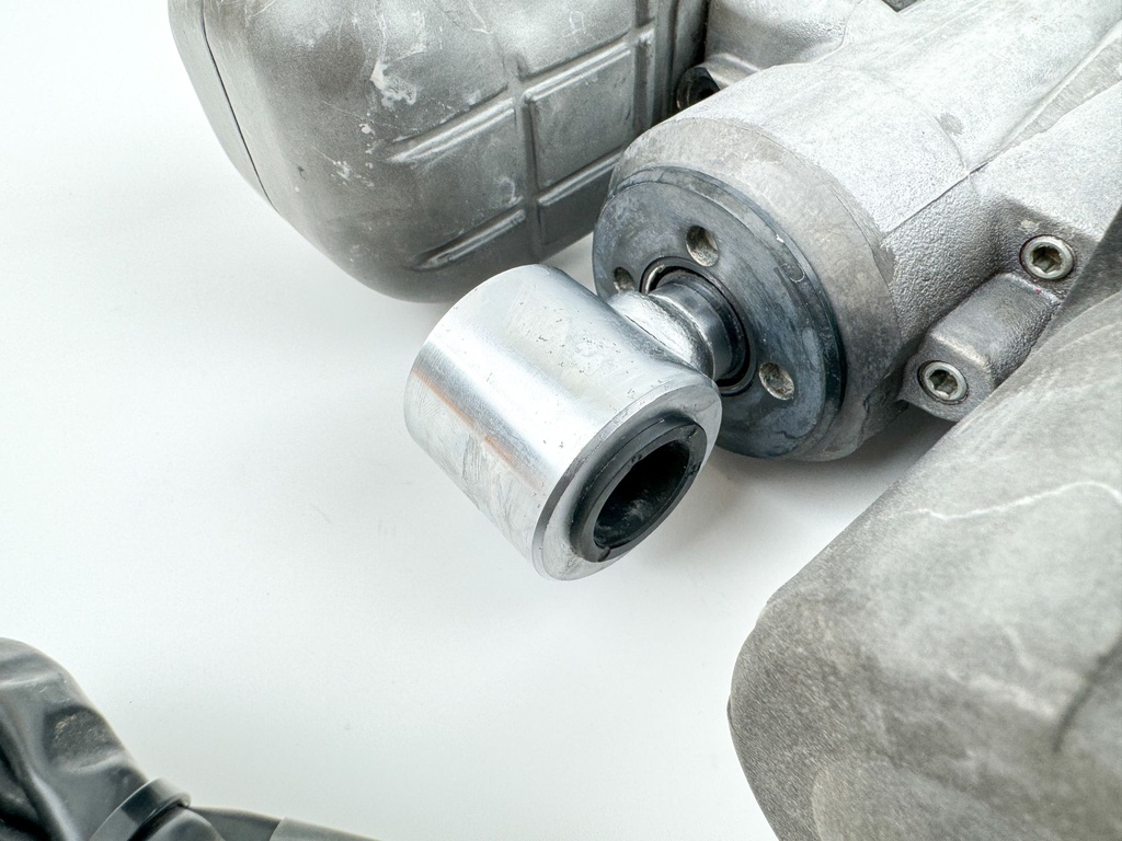 2004 Honda 90 HP 4 Stroke Outboard Power Trim Tilt Unit 56000-ZW1-708 OEM