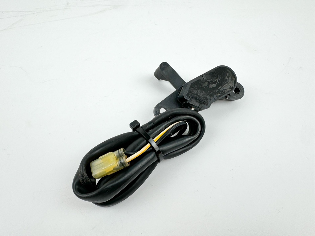 2004 Suzuki 250 HP 4 Stroke Outboard Trim Sender Unit Sensor 34801-93J04 OEM