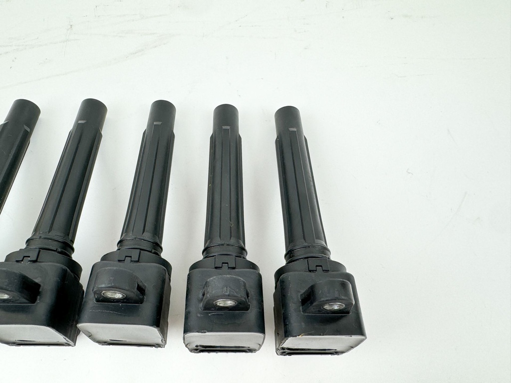 2004 Suzuki 250 HP 4 Stroke Outboard Ignition Coil Set 33410-93J00 OEM