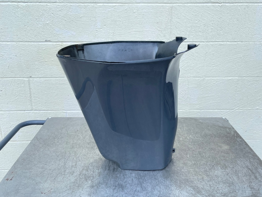 Yamaha 150 175 200 HP 2 Stroke Outboard Lower Apron 2000-2008