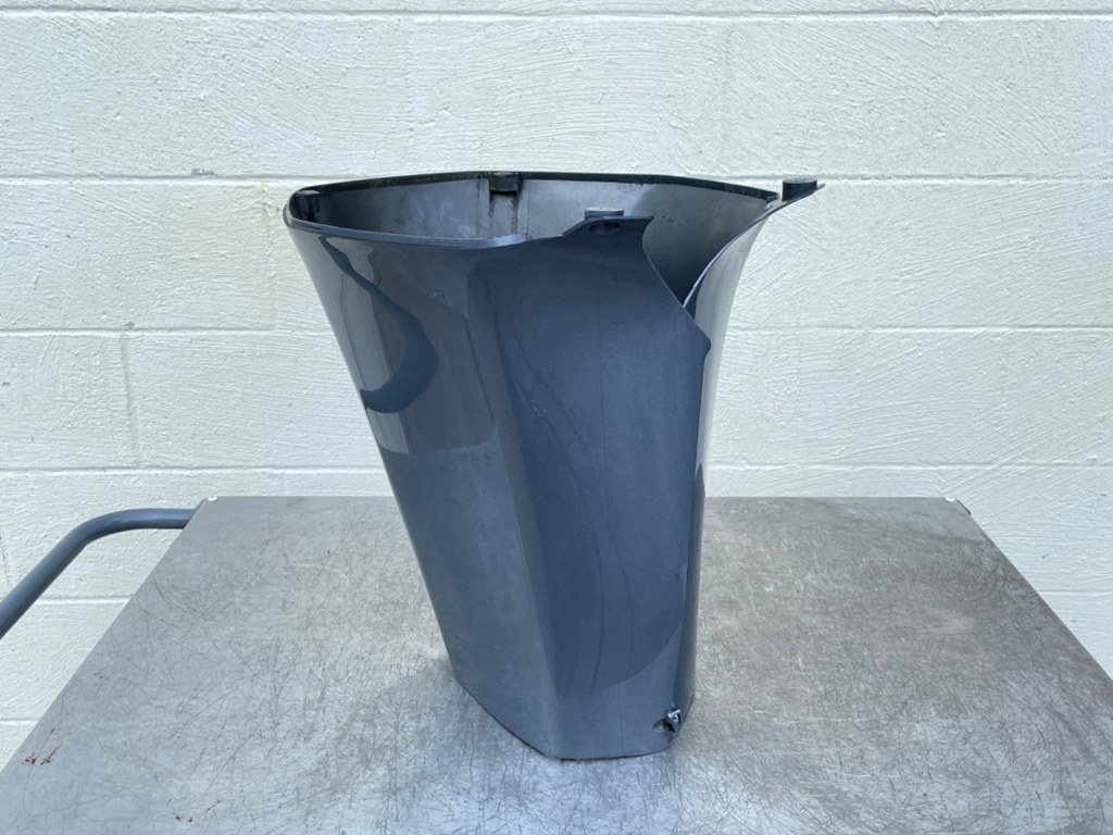 Yamaha 150 175 200 HP 2 Stroke Outboard Lower Apron 2000-2008