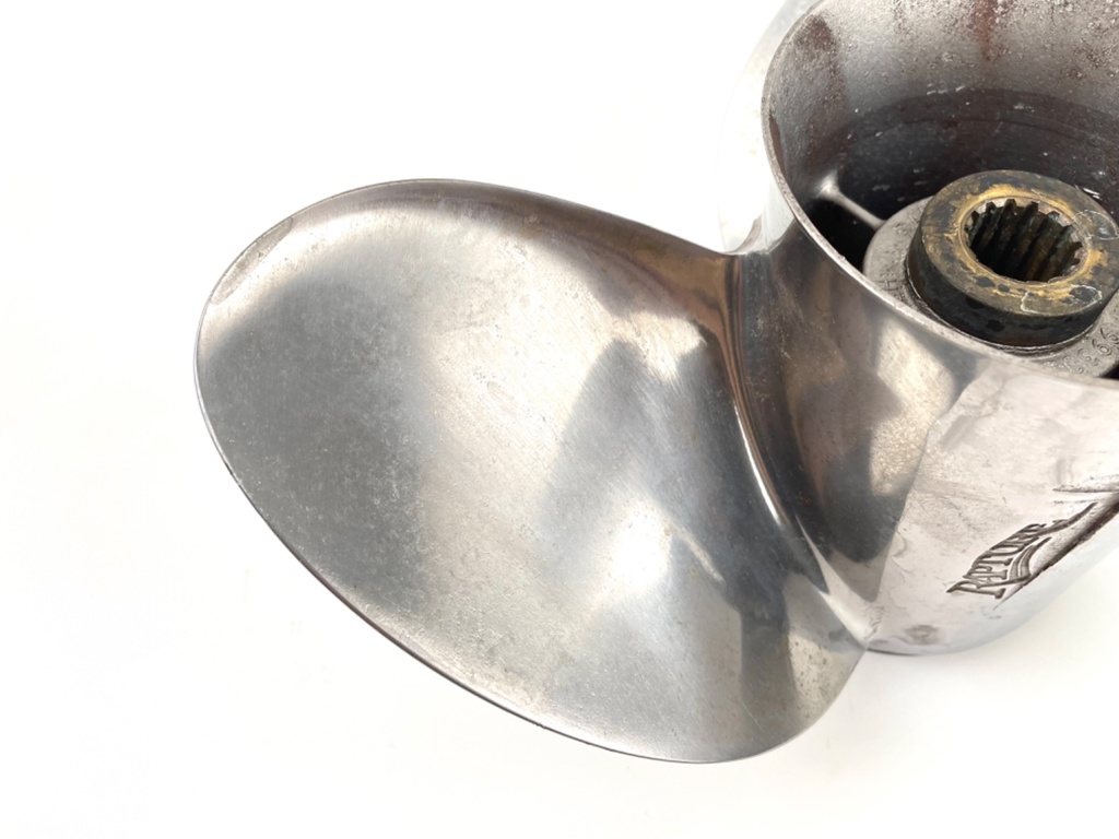 Michigan Wheel Stainless Steel Prop 3 Blade 14 1/4" x 17P LH 993013