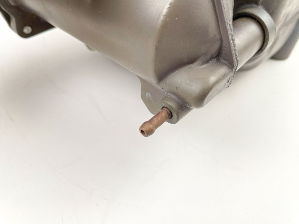 2004 Honda 130 HP 4 Stroke Outboard Vapor Separator Tank VST 16730-ZW5-033 OEM