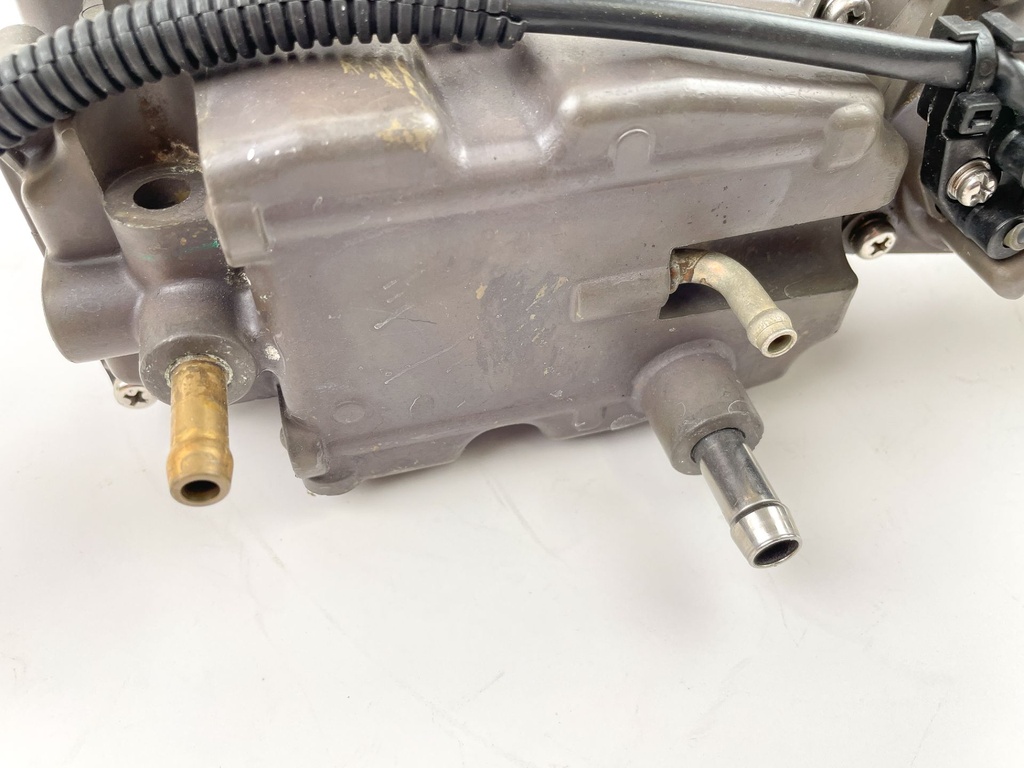 2004 Honda 130 HP 4 Stroke Outboard Vapor Separator Tank VST 16730-ZW5-033 OEM