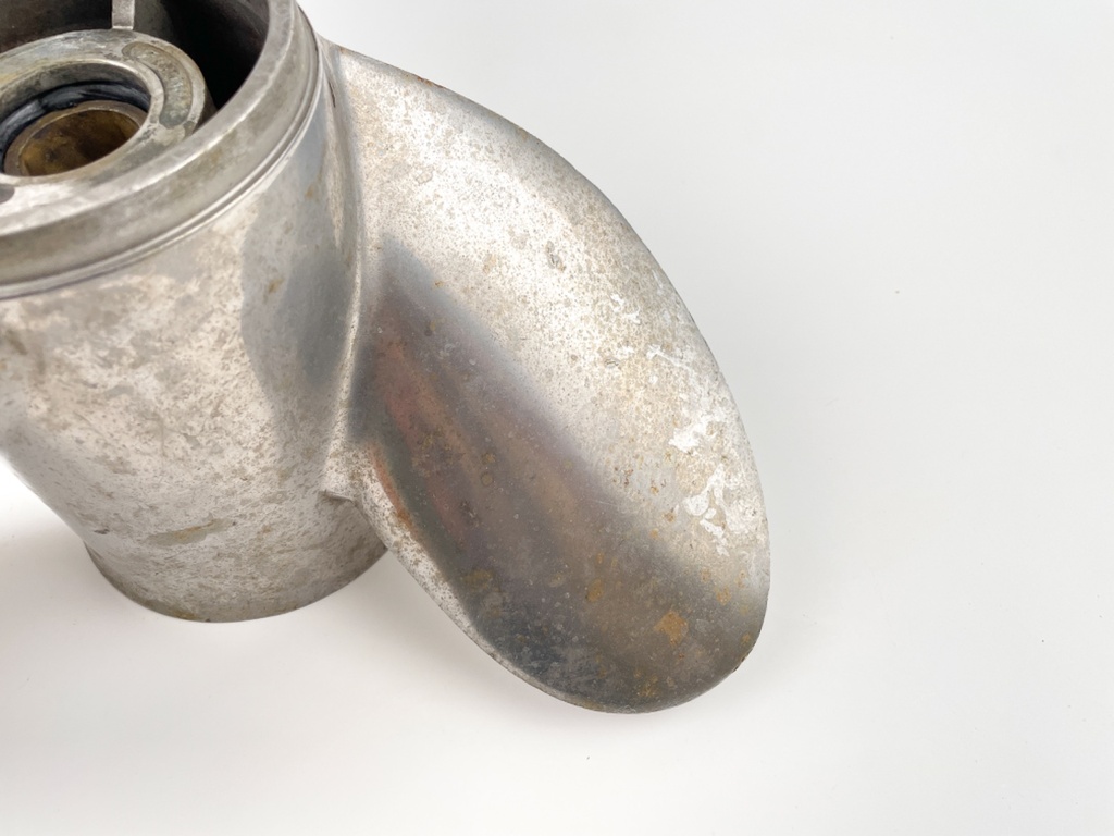 2002 Yamaha 150 HP 2 Stroke Outboard Propeller Stainless 3 Blade 14 1/4" x 18P RH