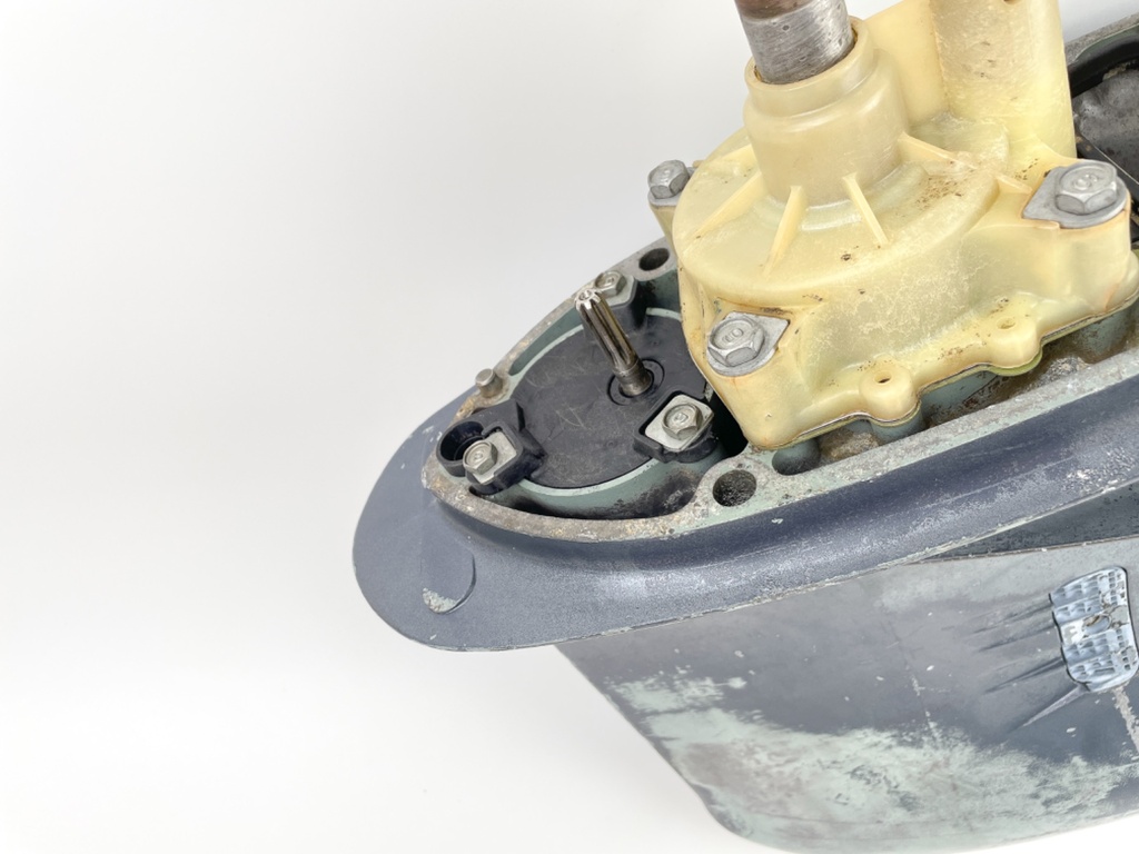 Yamaha 250 225 HP 2 Stroke Outboard 25" XL Lower Unit Gear Case 1997-2003 - Parts