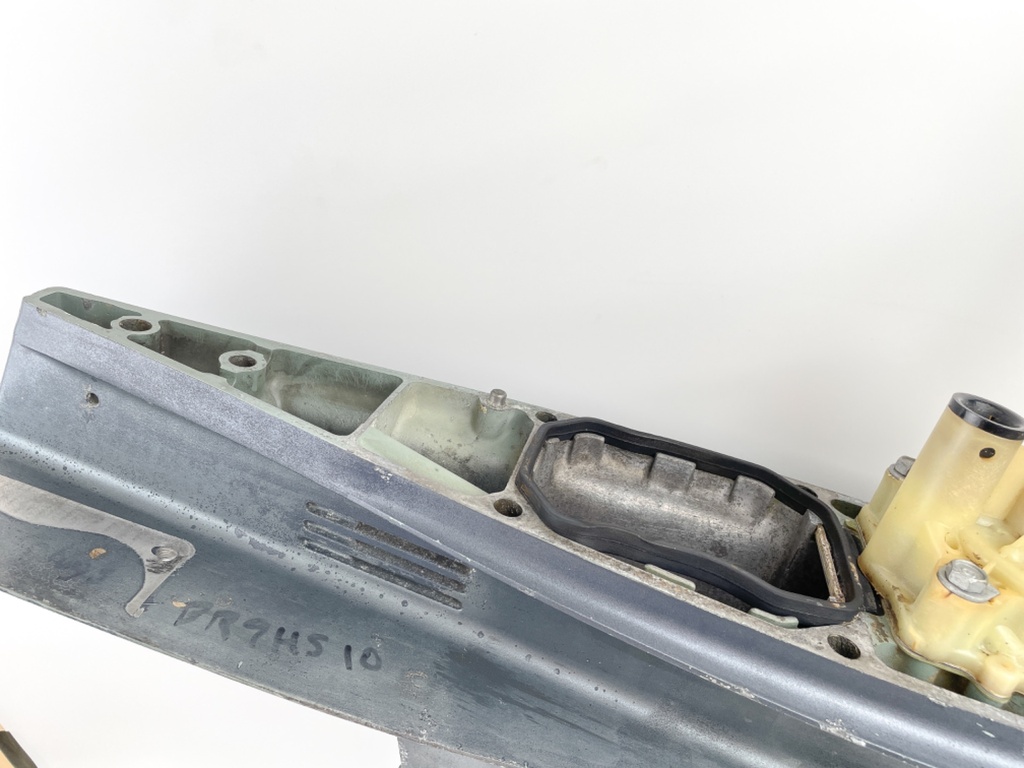 Yamaha 250 225 HP 2 Stroke Outboard 25" XL Lower Unit Gear Case 1997-2003 - Parts