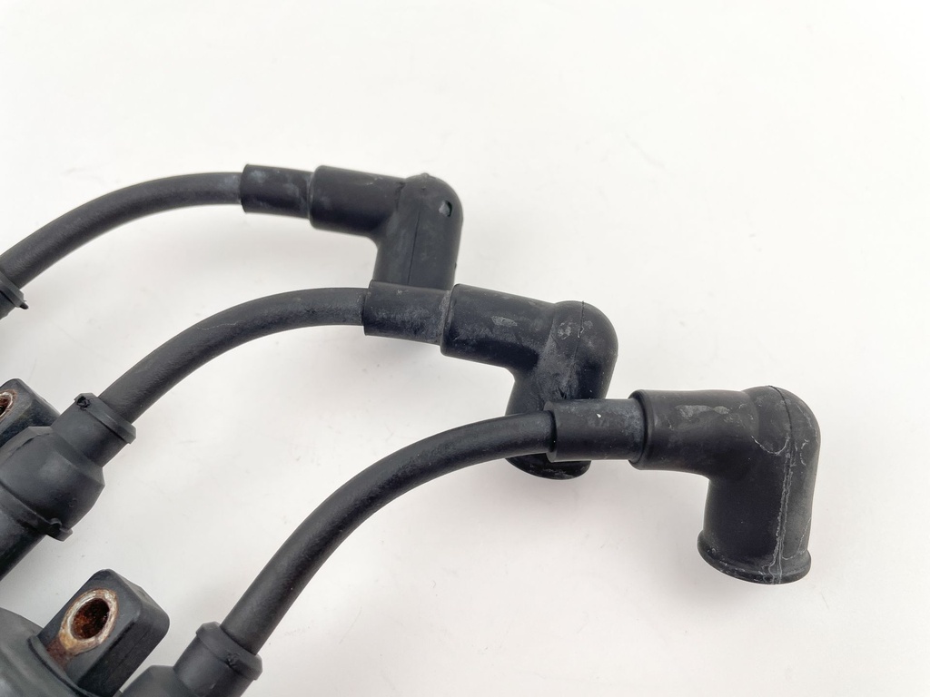 1999 Yamaha 30 HP 2 Stroke Outboard Ignition Coil Set 6J8-85570-21-00 OEM