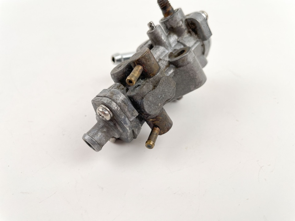 1999 Yamaha 30 HP 2 Stroke Outboard Oil Pump 6J8-13200-01-00 OEM