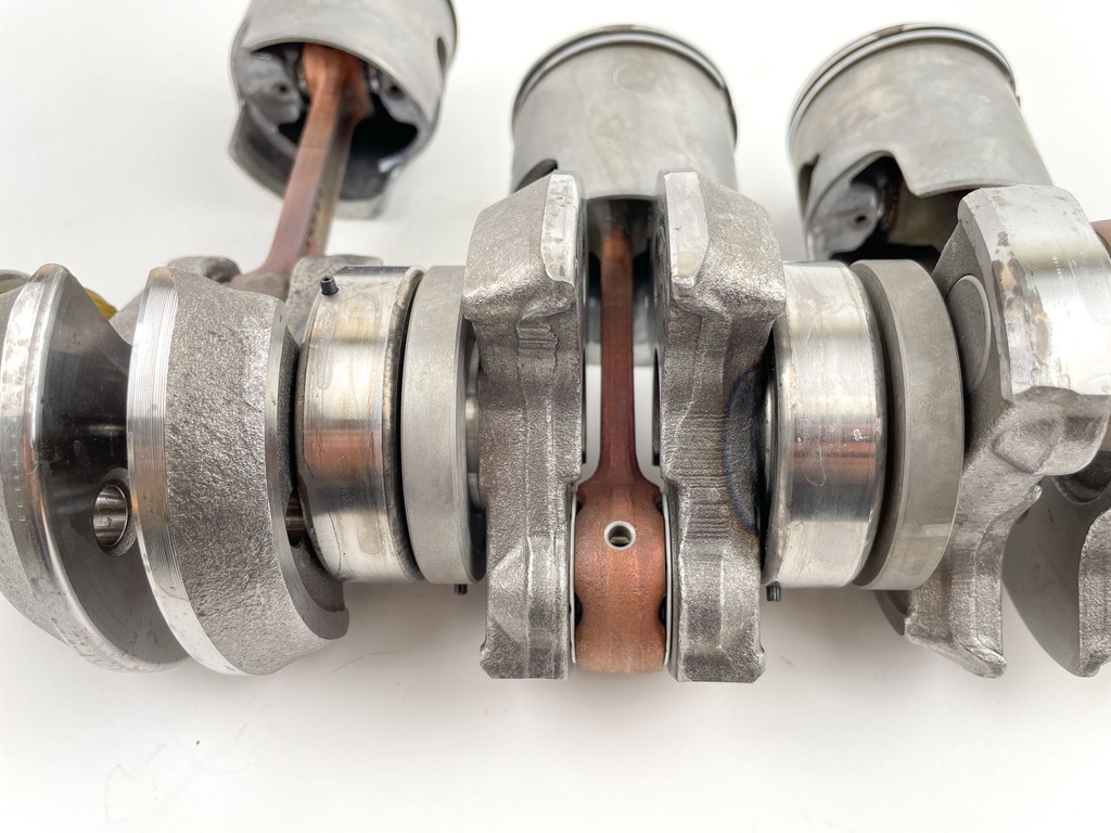 1999 Yamaha 30 HP 2 Stroke Outboard Crankshaft W/ Pistons 6J8-11400-11-00 OEM