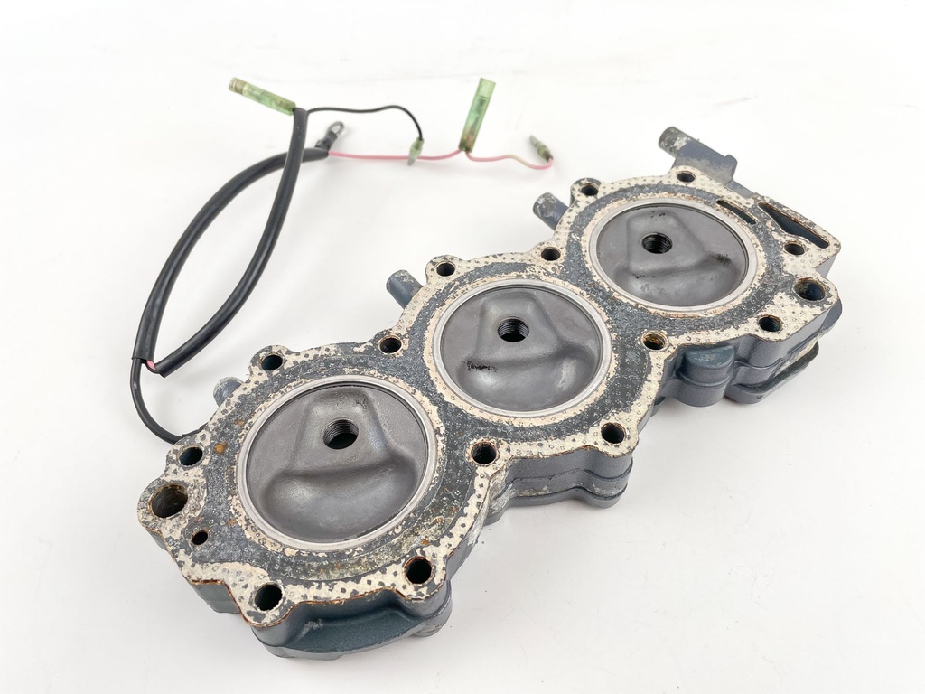 1999 Yamaha 30 HP 2 Stroke Outboard Cylinder Head 6J8-11111-00-94 OEM