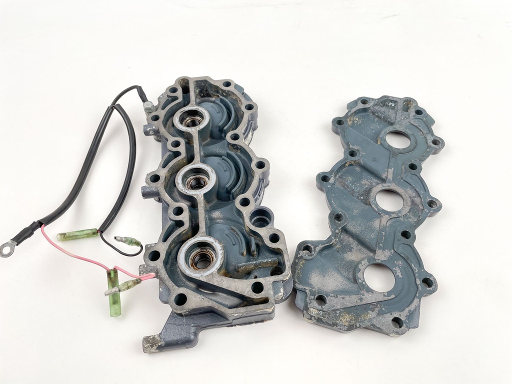 1999 Yamaha 30 HP 2 Stroke Outboard Cylinder Head 6J8-11111-00-94 OEM
