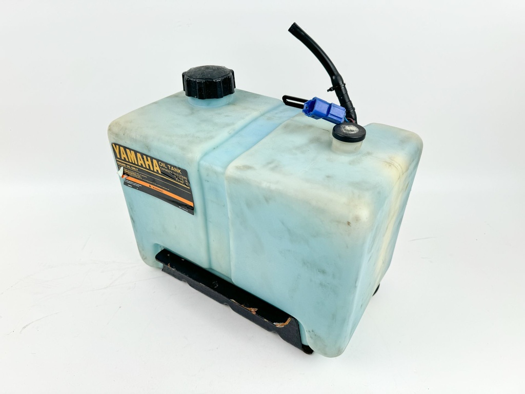 Yamaha Outboard Remote 2 Stroke Oil Tank Assembly With Pump 2.8 Gallons