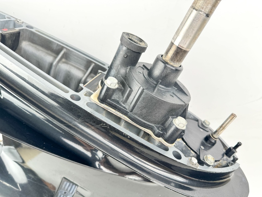 2007 Suzuki 200 225 250 HP 4 Stroke 25" Outboard Lower Unit Gear Case RH