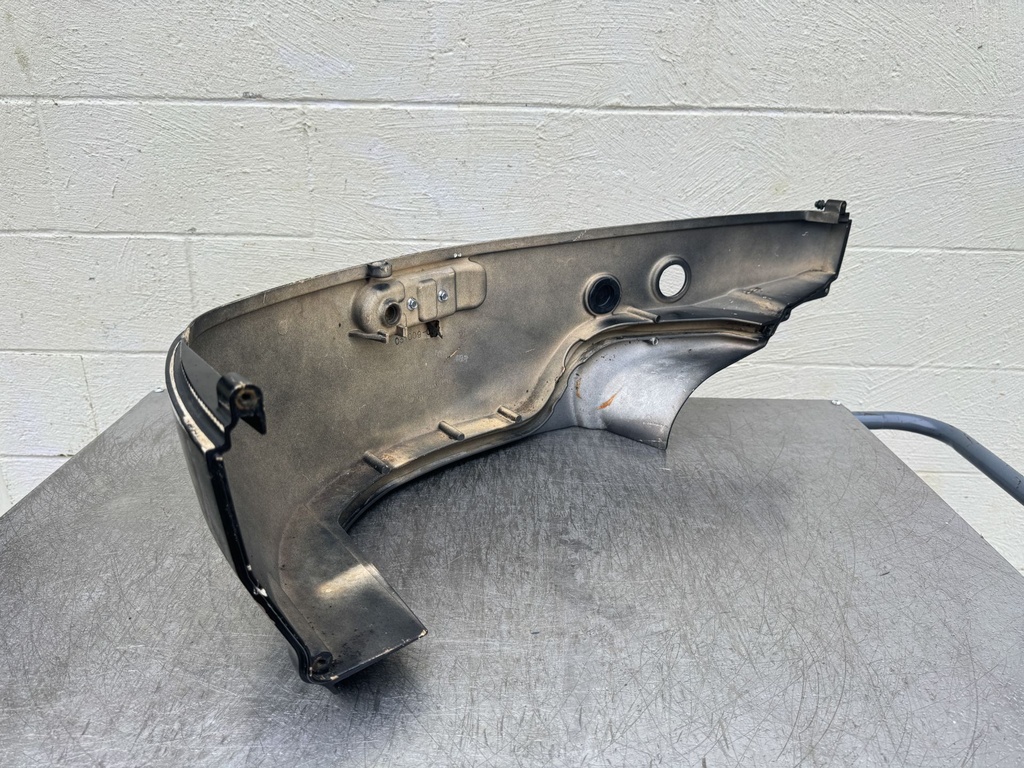 2004 Suzuki 250 HP 4 Stroke Outboard Lower Apron Cowling Port 61141-93J01-0EP OEM