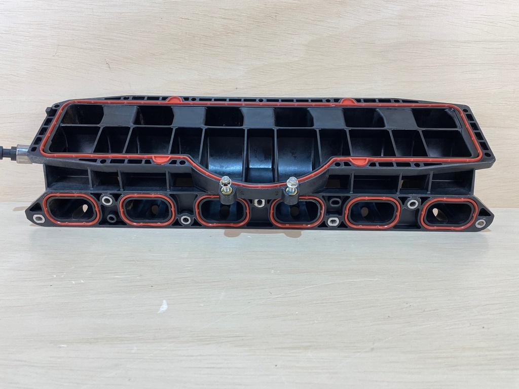 Mercury Verado 2.6L 350HP Outboard Intake Manifold Assembly 8M0083678