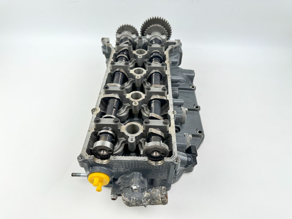 2004 Suzuki 140 HP 4 Stroke Outboard Cylinder Head 11100-90J11 OEM