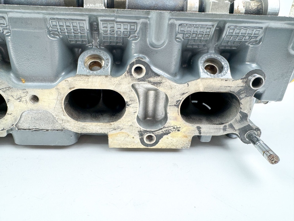 2004 Suzuki 140 HP 4 Stroke Outboard Cylinder Head 11100-90J11 OEM